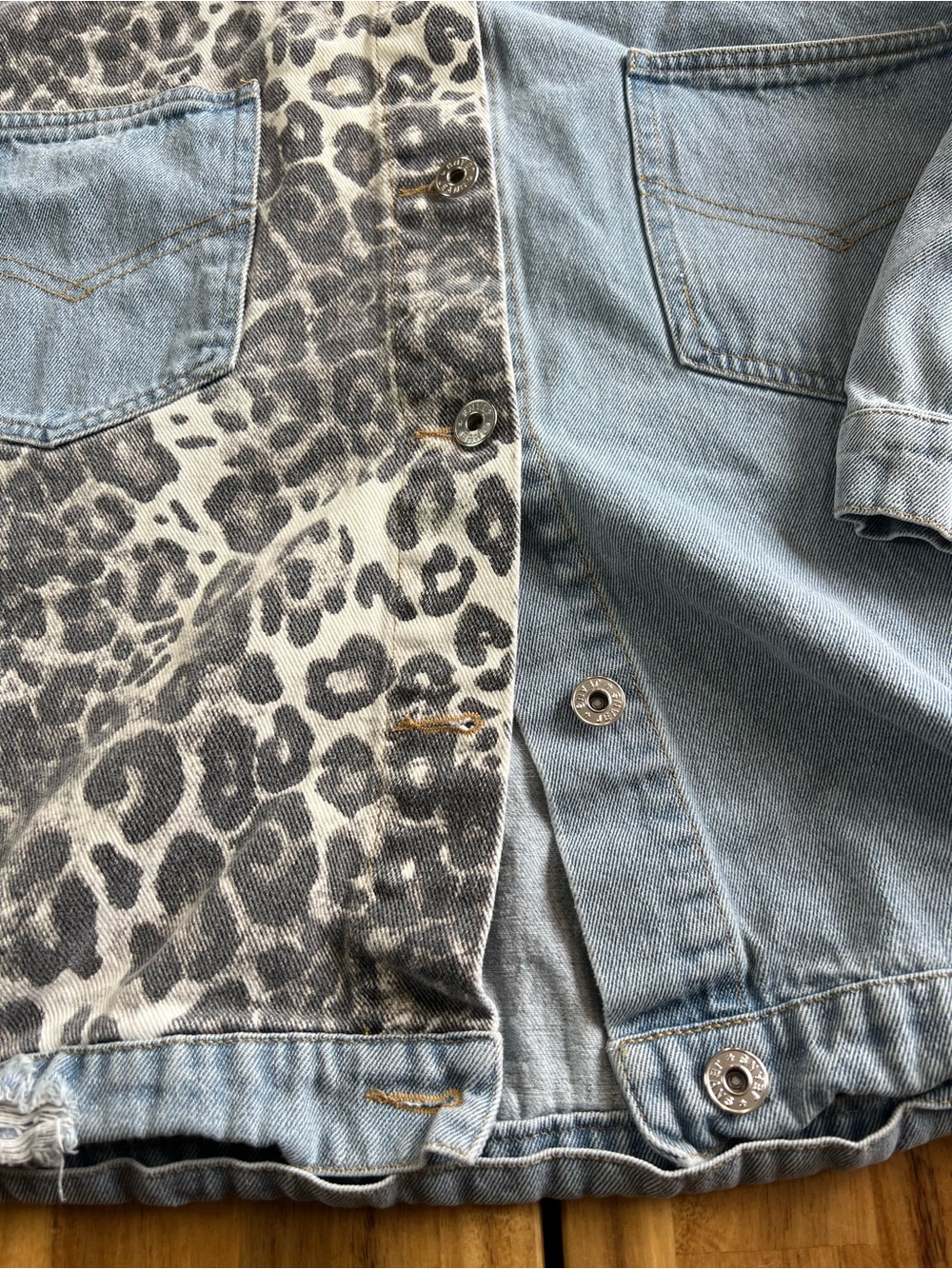 Haptics 2X Oversized Denim Jacket Leopard Print Distressed Shacket - Picture 4 of 12